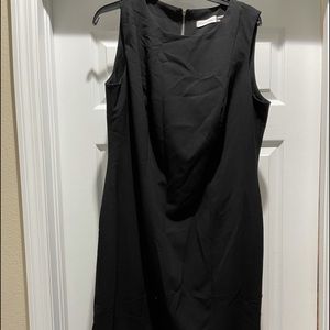 Black sleeveless dress